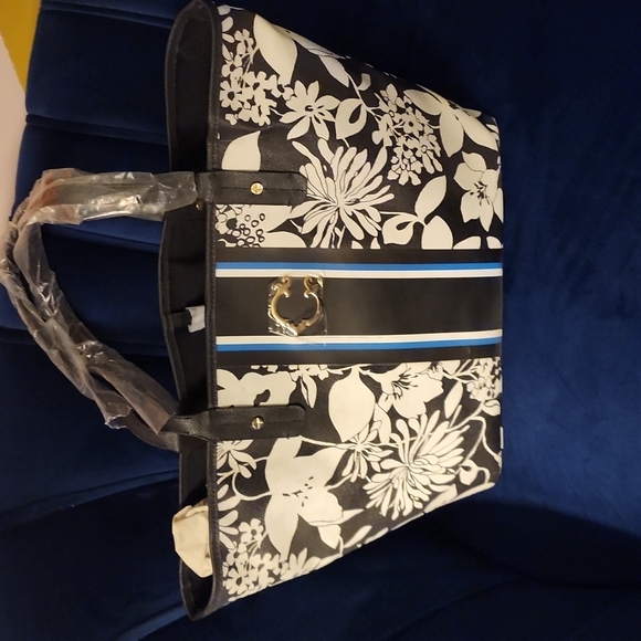 C Wonder black and White floral large tote - Picture 2 of 6